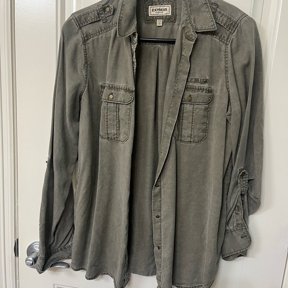 Express Boyfriend Green Casual Shirt - Picture 1 of 1